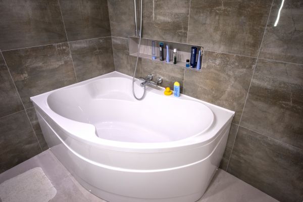 Large Bathtub Installation in Dillon