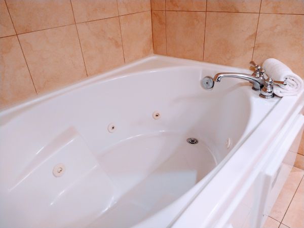 Acrylic Tub Installation in Dillon